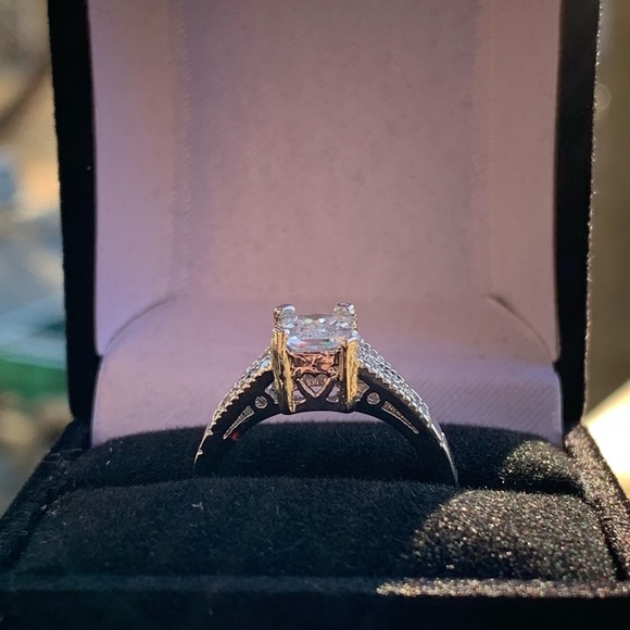 ❗️🆑❗️STERLING SILVER WHITE TOPAZ SIZE 9 - Picture 3 of 7